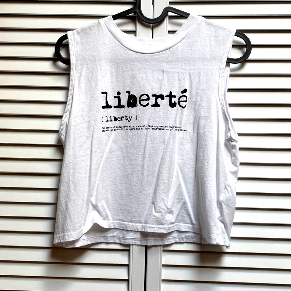 Sleeveless top size S.